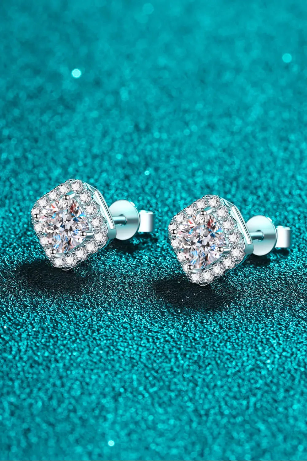 925 Sterling Silver Inlaid 2 Carat Moissanite Square Stud Earrings Moissanite - Tophatter Daily Deals